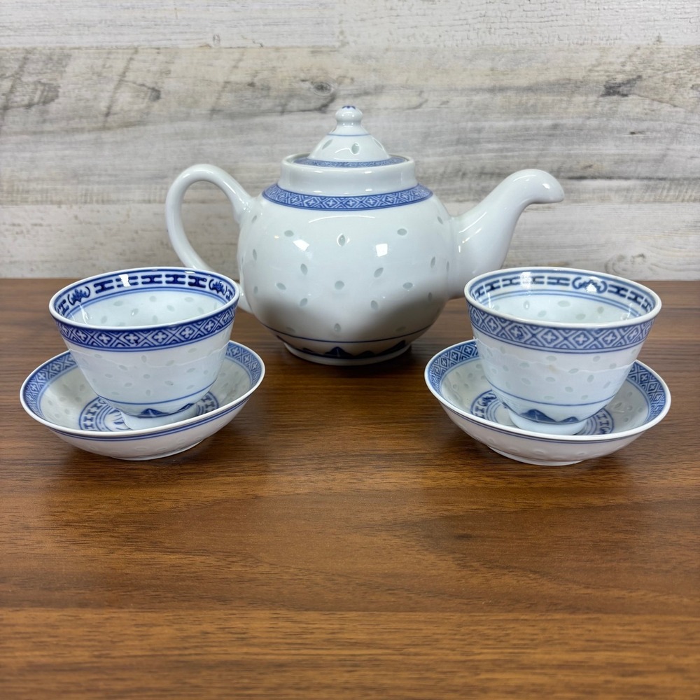 Vintage Chinese Cobalt Blue  Rice Grain Teapot Saucers‎ and cups